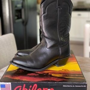 Black Leather Men’s Cowboy Boots. Like new